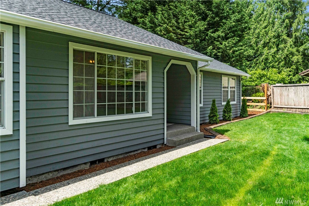 Property Photo:  19210 SE 278th St  WA 98042 