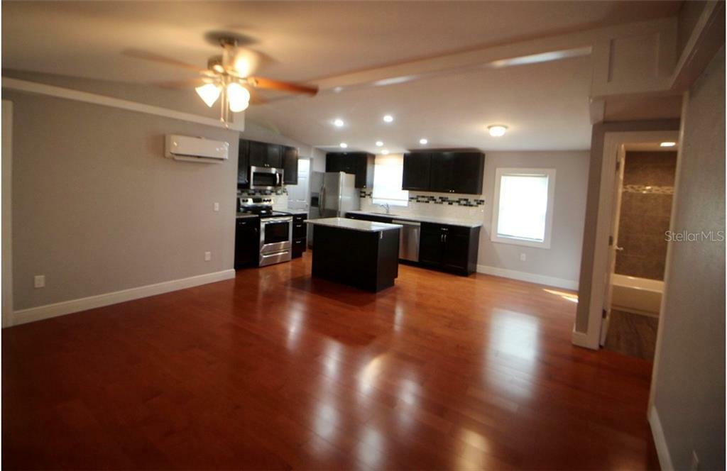 Property Photo:  4116 S Kings Avenue  FL 33511 