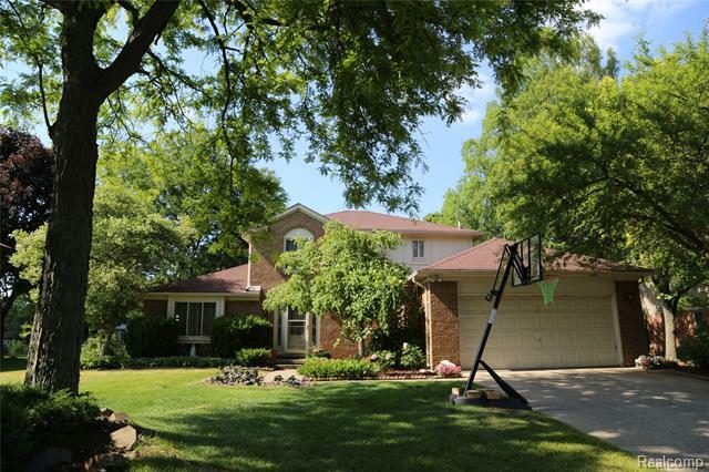 Property Photo: 35122 Savannah Lane MI 48331