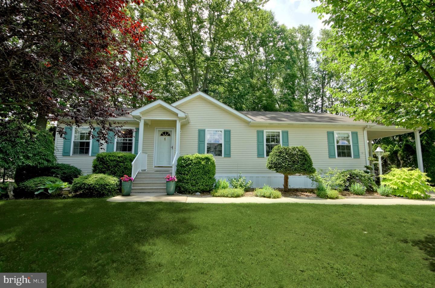 Property Photo:  14 Cranberry Drive  NJ 08514 