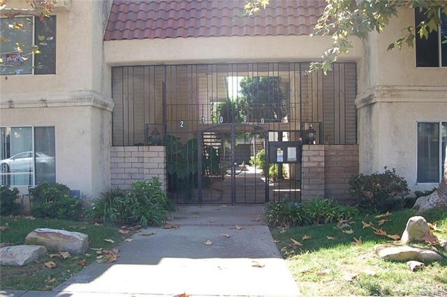 Property Photo: 21000 Parthenia Street 14 CA 91304