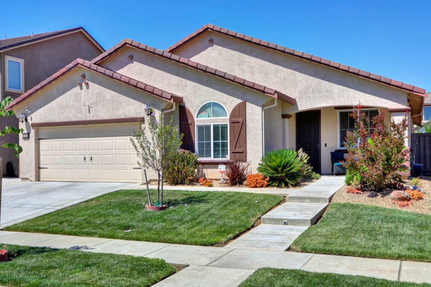 Property Photo:  8256 Wymark Drive  CA 95757 