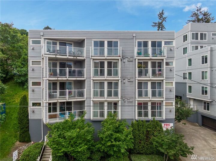 Property Photo:  3318  30th Avenue SW A203  WA 98126 