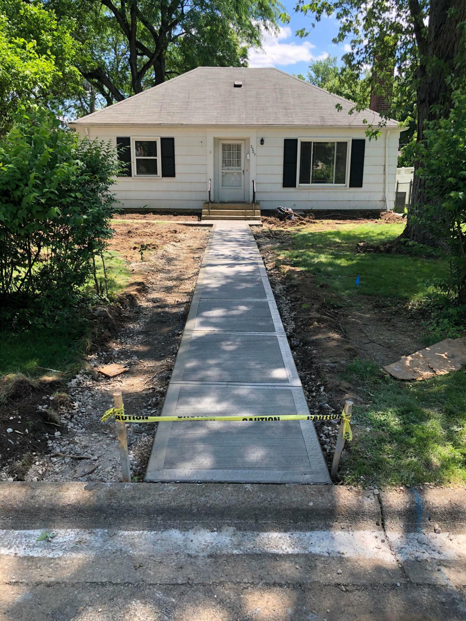Property Photo: 2207 Harwitch Road OH 43221