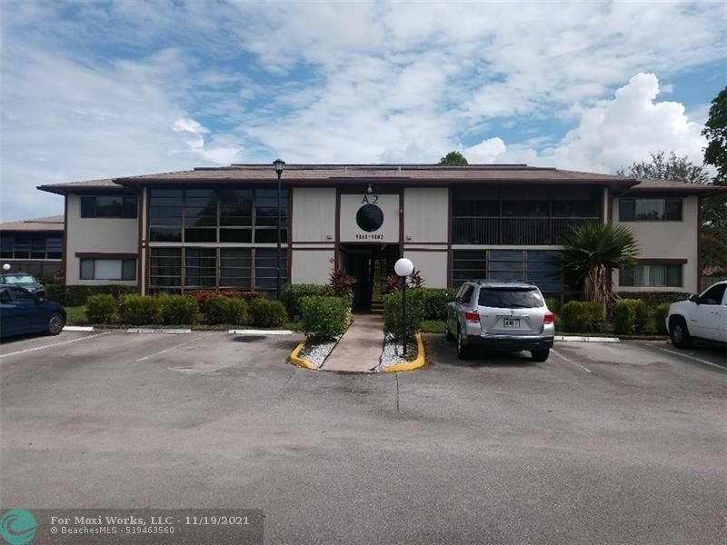 Property Photo:  9880 S Belfort Cir  FL 33321 