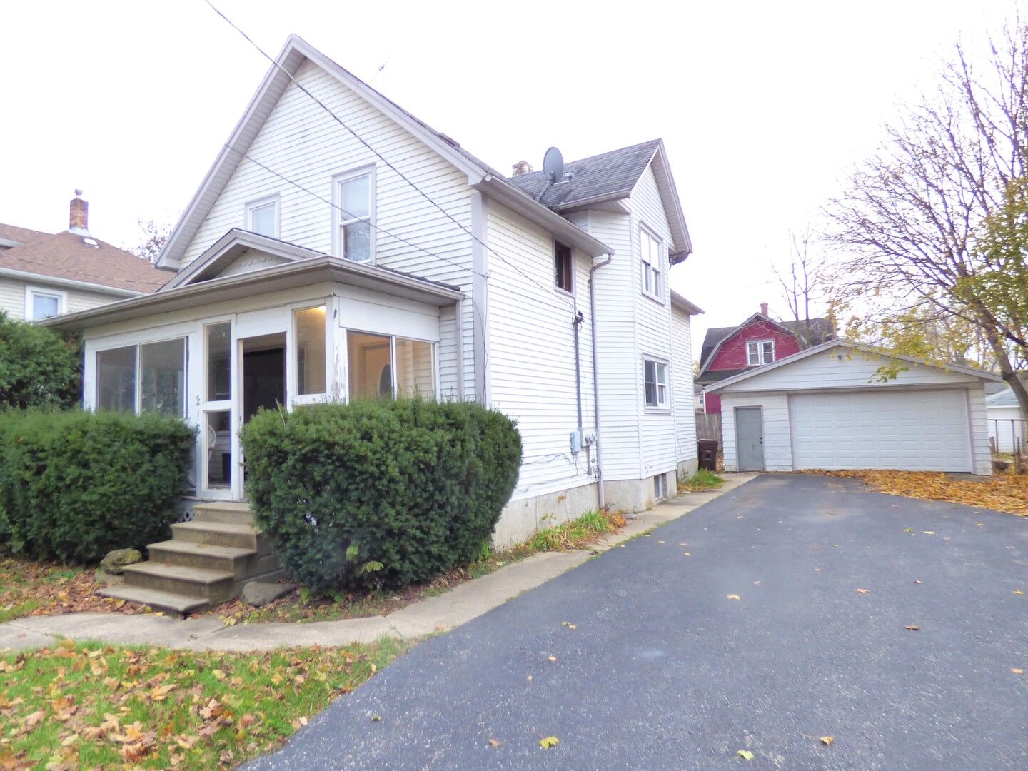 Property Photo:  216 North Street  IL 60098 
