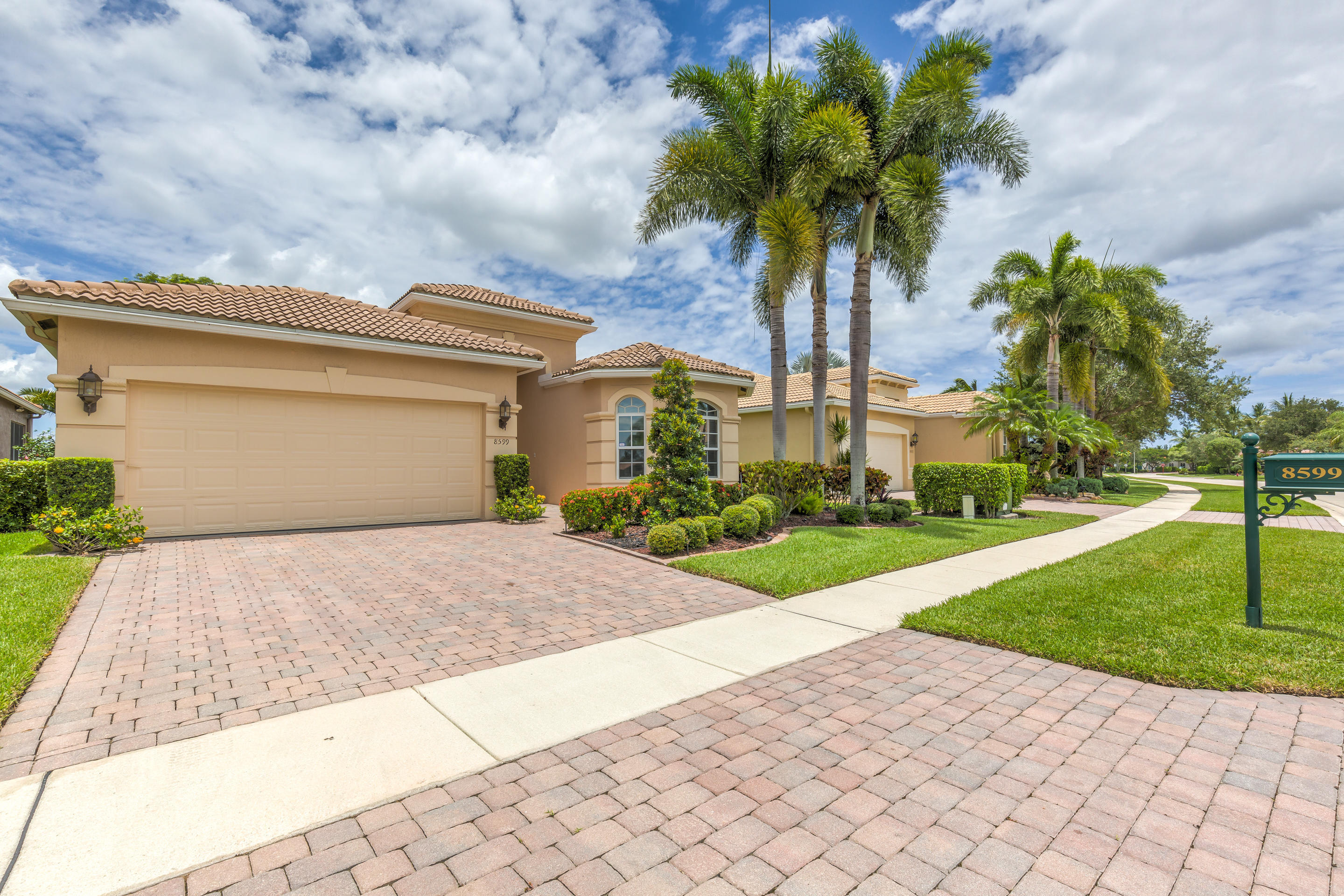 Property Photo: 8599 Via Avellino 8599 FL 33467