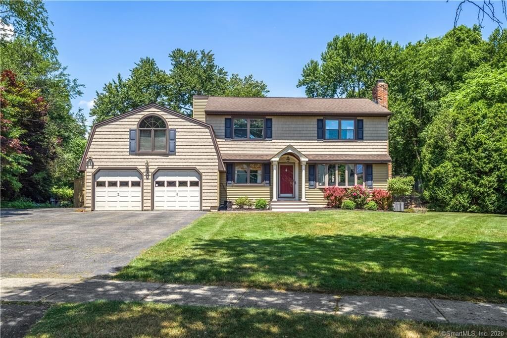 Property Photo:  510 Emerald Place  CT 06614 