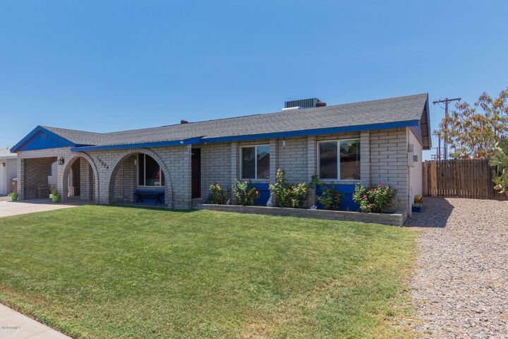 Property Photo: 10004 N 73rd Avenue AZ 85345