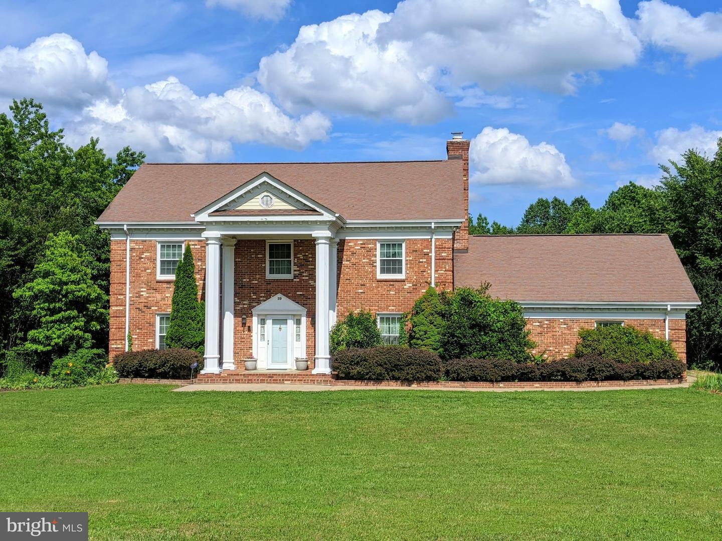 Property Photo:  19 Twin Springs Drive  VA 22407 