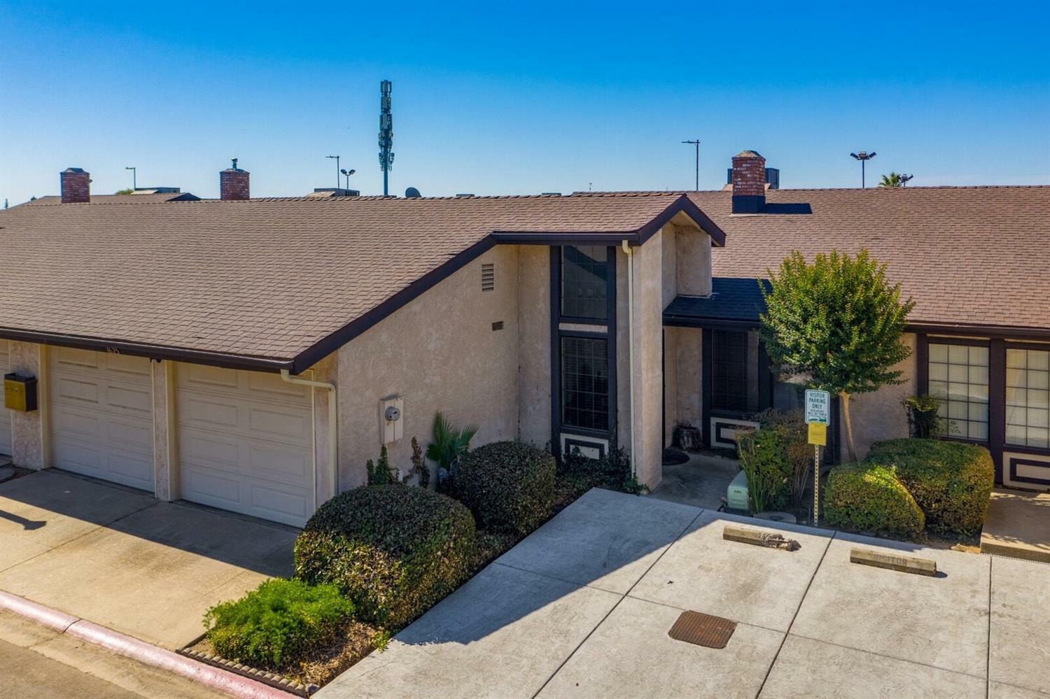 Property Photo:  1625 Willow Avenue  CA 93612 