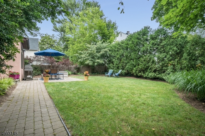 Property Photo: 27 Isabella Pl NJ 07452