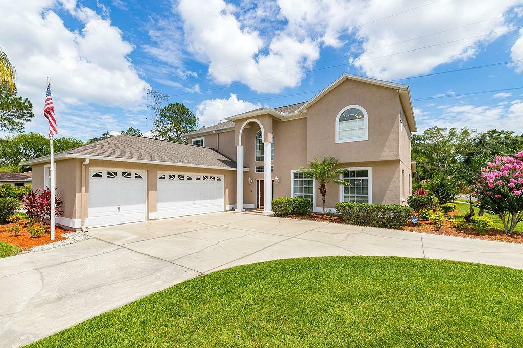 Property Photo: 4612 Netherwood Drive FL 33624