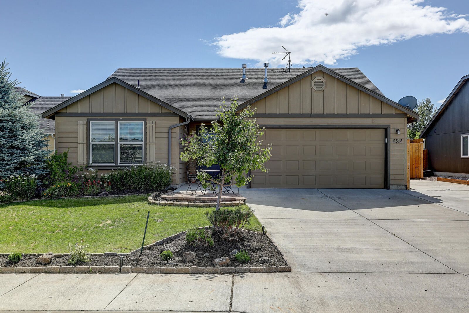 Property Photo: 222 SW 33rd Drive OR 97756