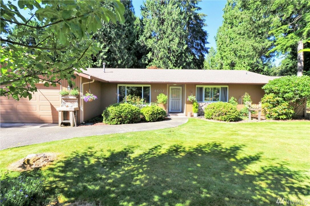 Property Photo: 4607 Claridge Drive SE WA 98501