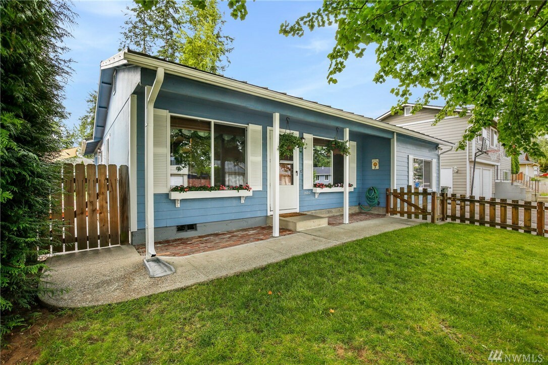 Property Photo:  14317 SE 257th Place  WA 98042 