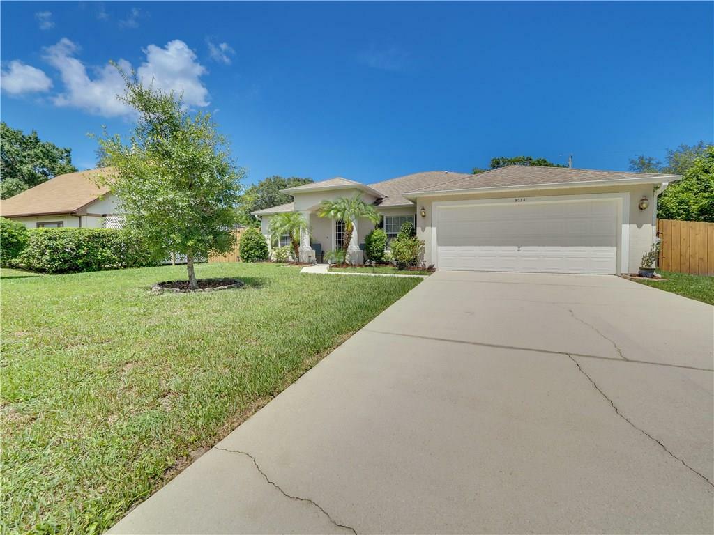 Property Photo:  9024 100th Court  FL 32967 