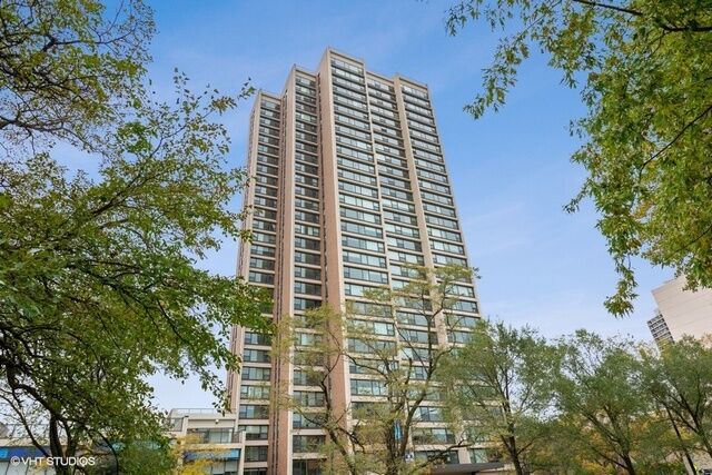 1850 N Clark Street 1608  Chicago IL 60614 photo