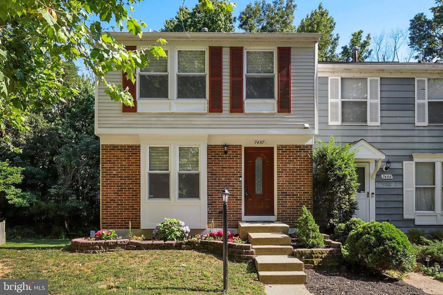 Property Photo: 7457 Aspenpark Road VA 22079