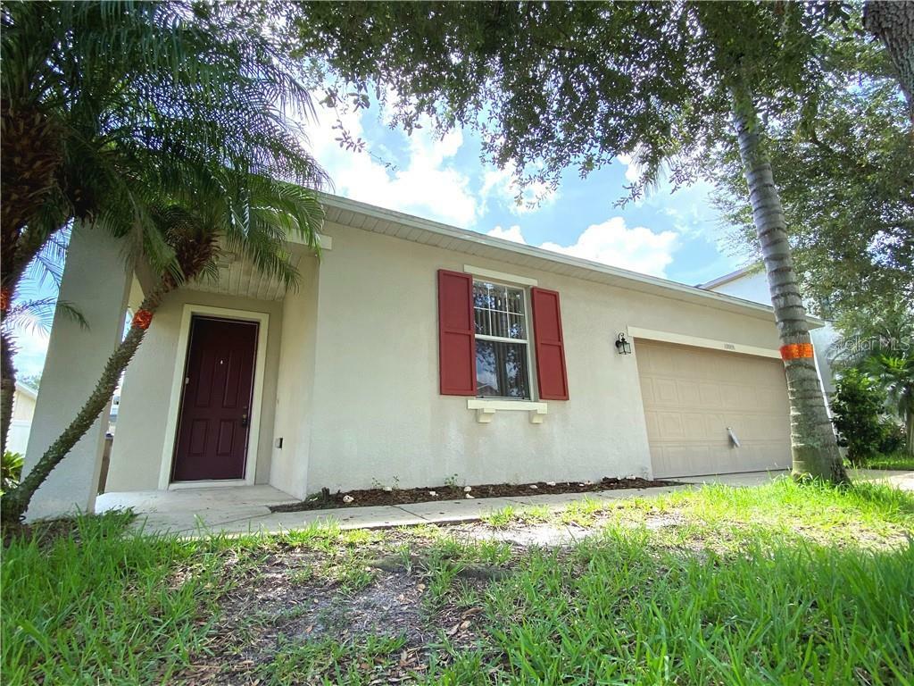 Property Photo:  1009 Belvoir Drive  FL 34744 