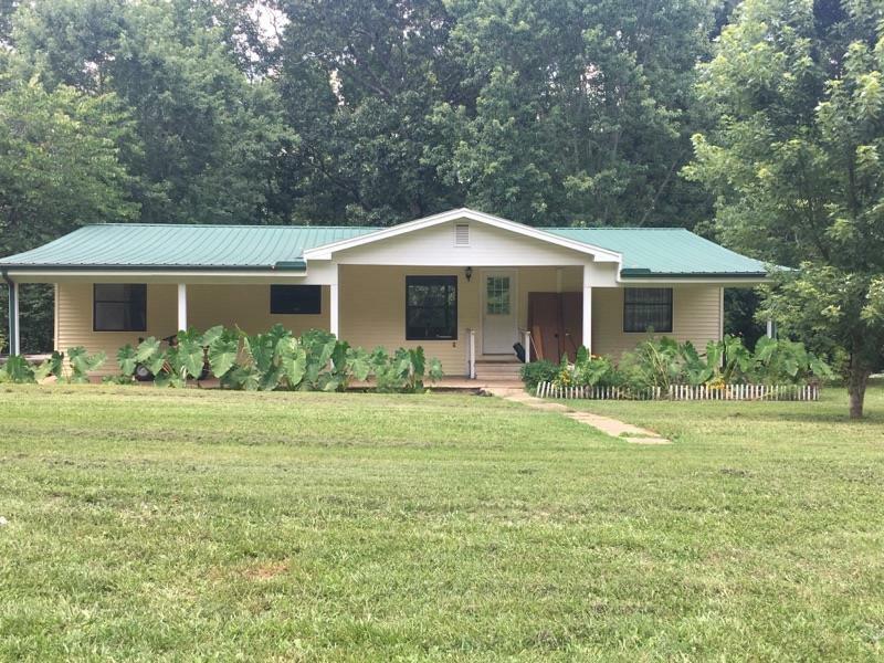 Property Photo:  865 County Road 172  TN 37303 