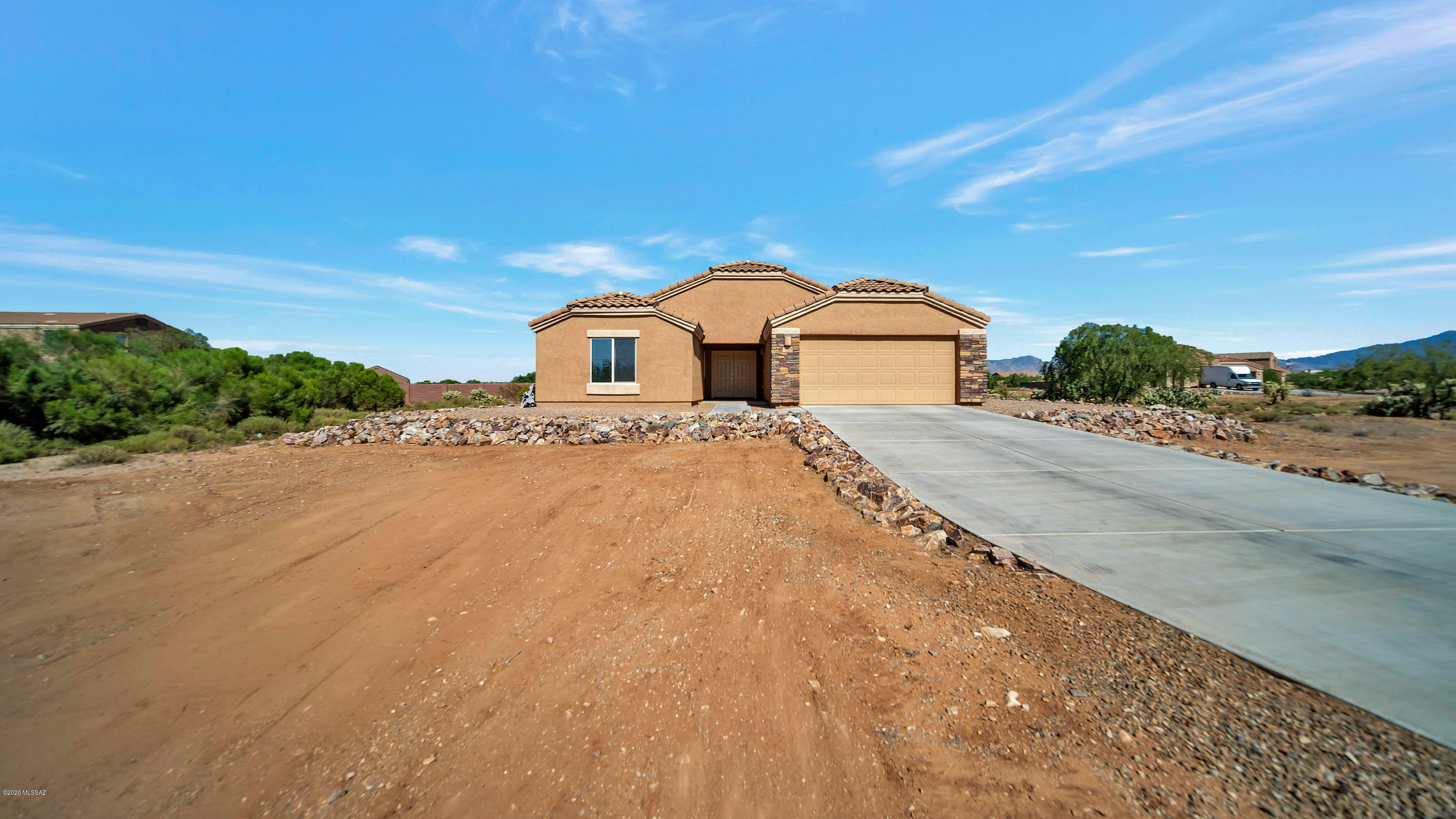 Property Photo: 17873 S Powder River Trail AZ 85629