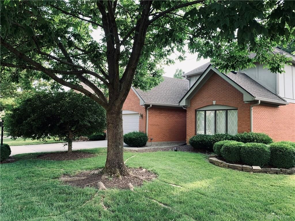 Property Photo: 7364 Hartcrest Lane OH 45459