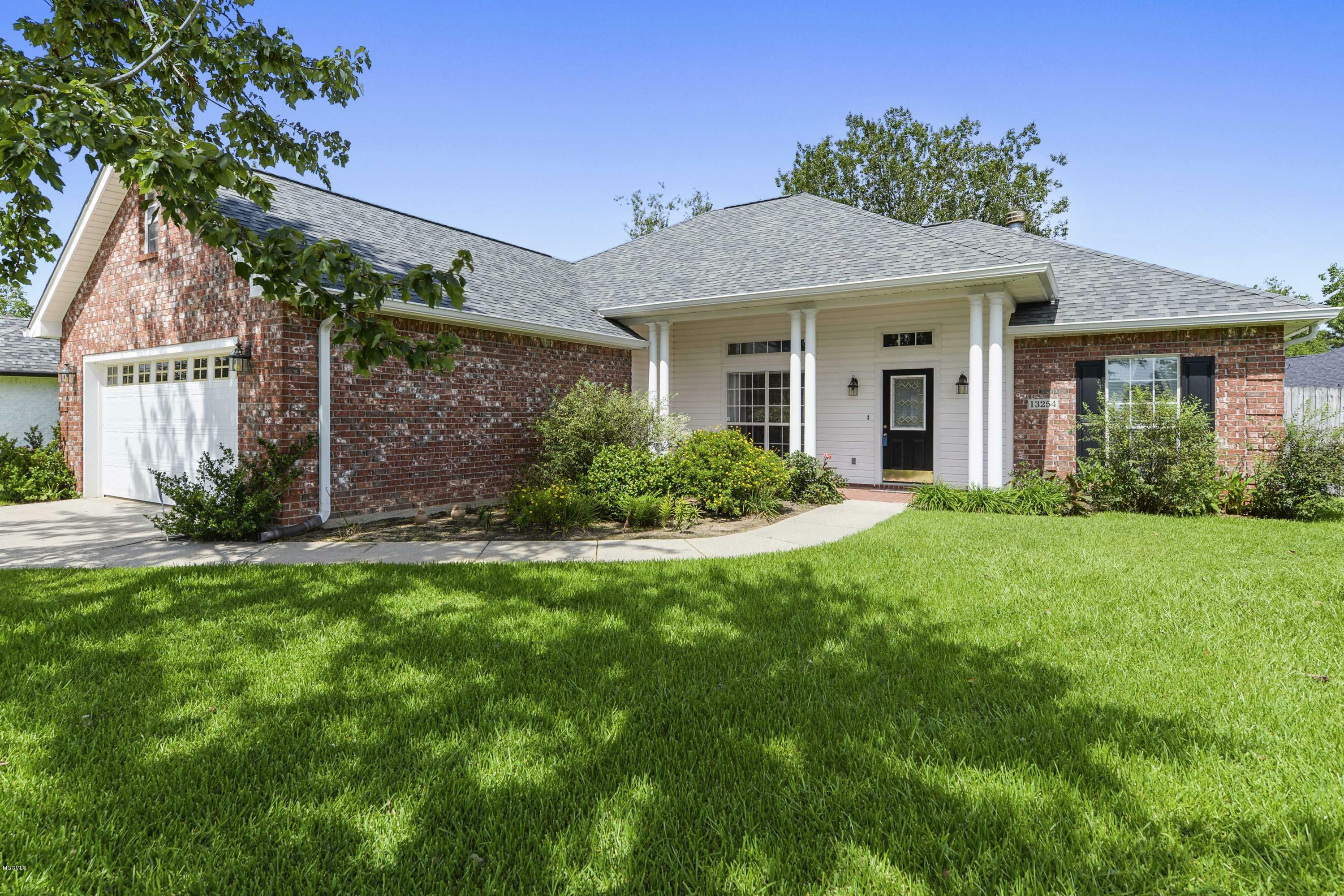 13254 E Carriage Circle  Gulfport MS 39503 photo