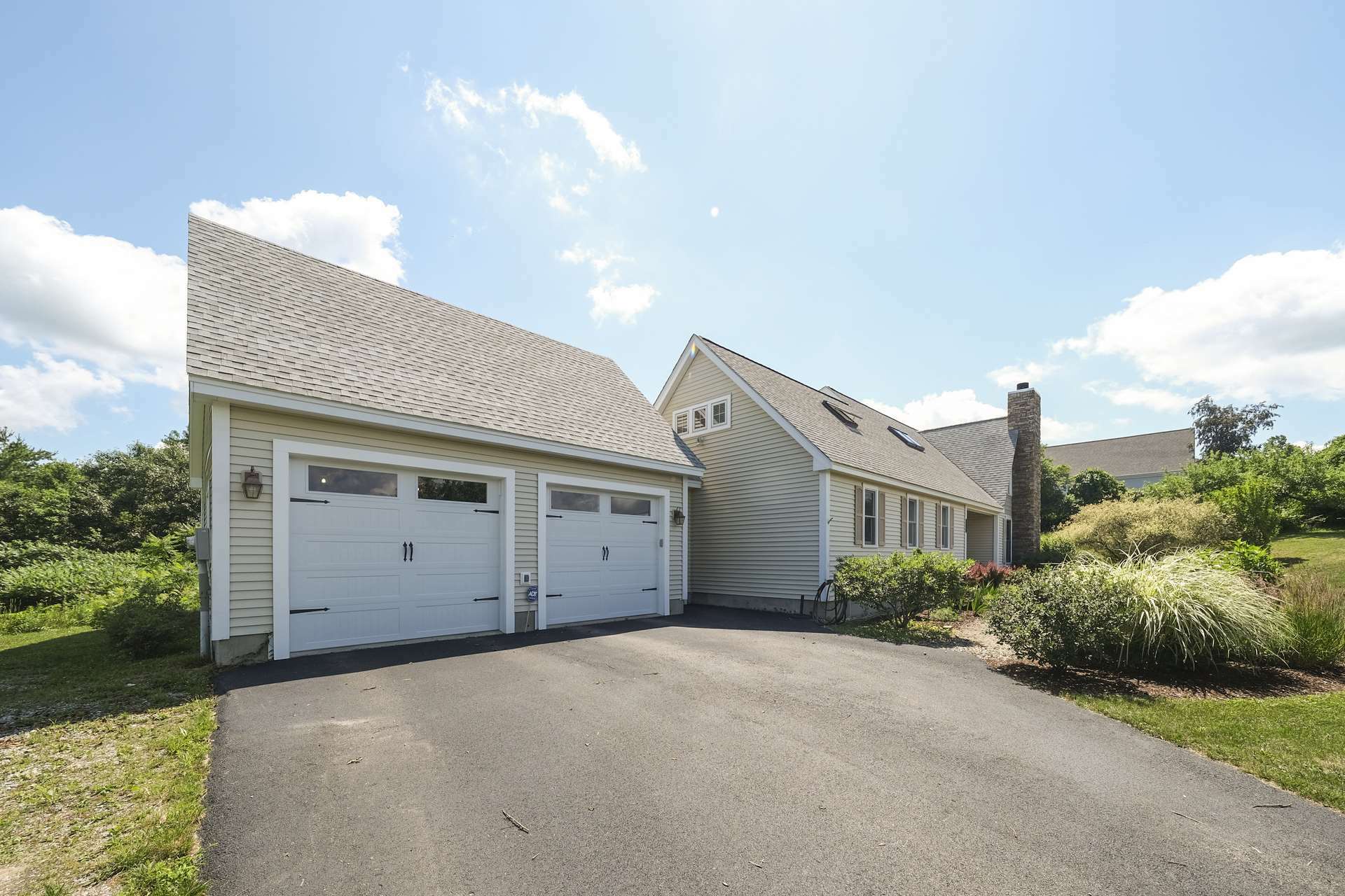 Property Photo:  239 Pead Hill Road  NH 03086 