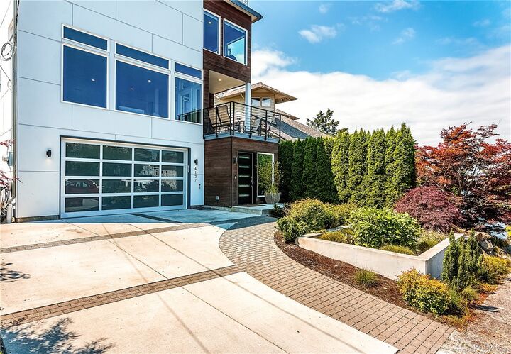 Property Photo: 4127 SW Rose Street WA 98136