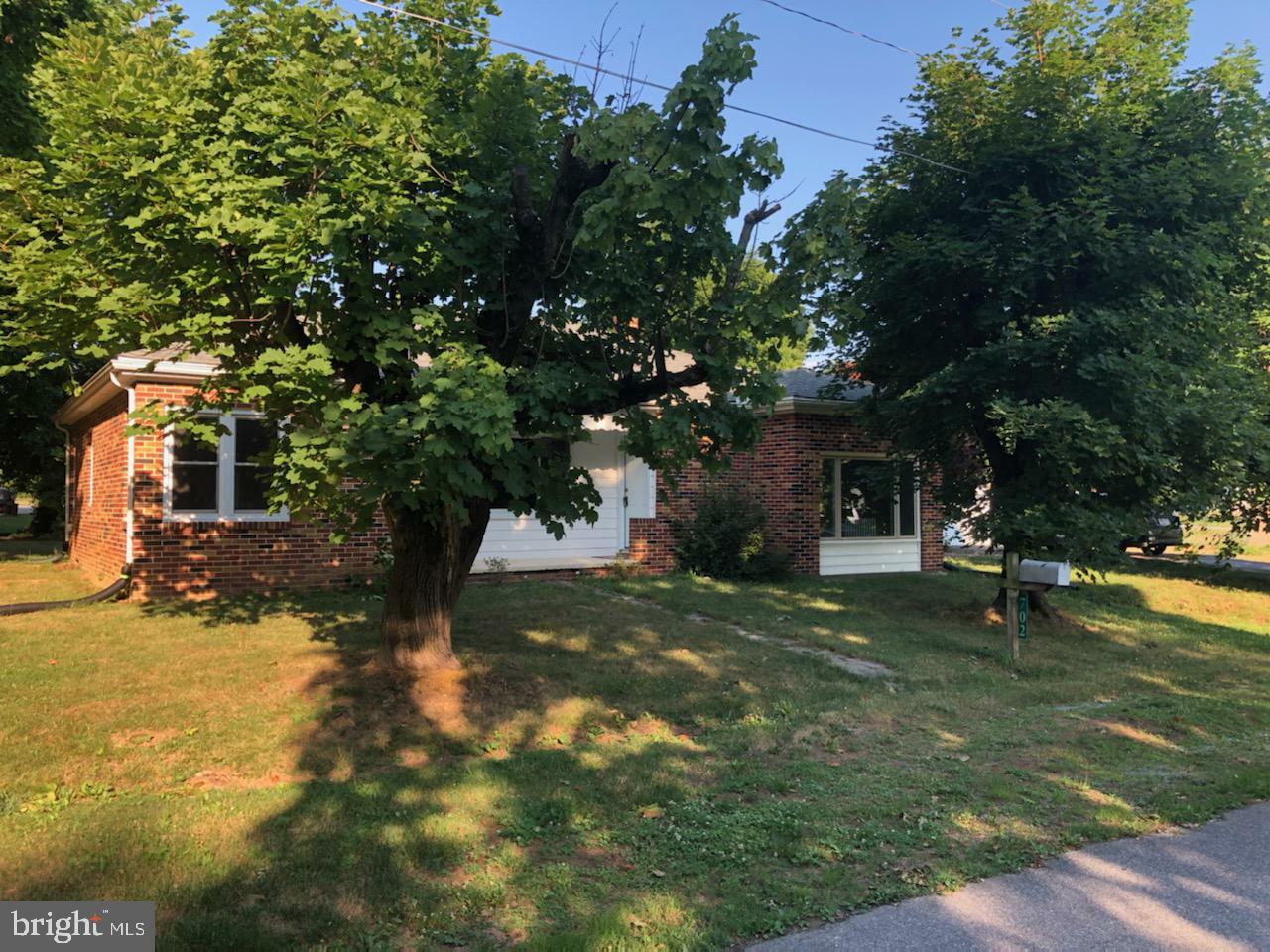 Property Photo:  702 Highland Avenue  PA 17065 