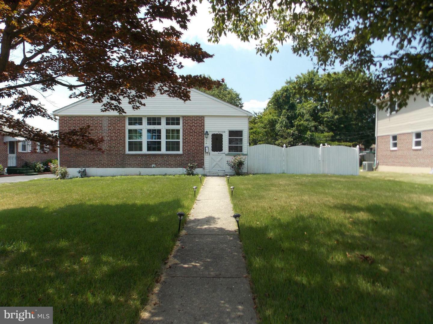 Property Photo: 914 Springhaven Road PA 19064