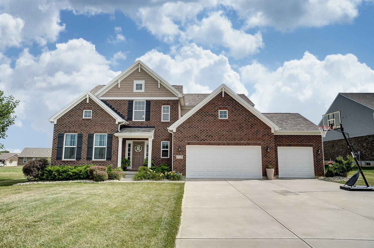 Property Photo: 1513 Spectacular Bid Ct OH 45036