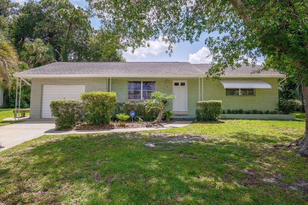 Property Photo:  31 Wisteria Drive  FL 32713 