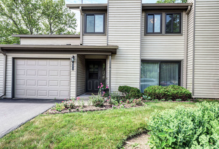 1827 Breasted Avenue 74  Downers Grove IL 60516 photo