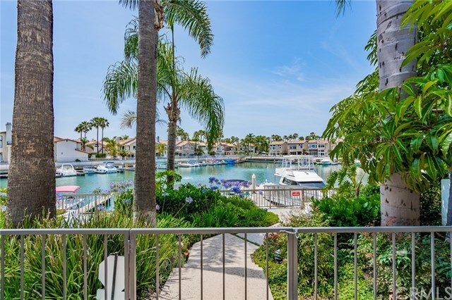 Property Photo: 5550 Azure Way CA 90803