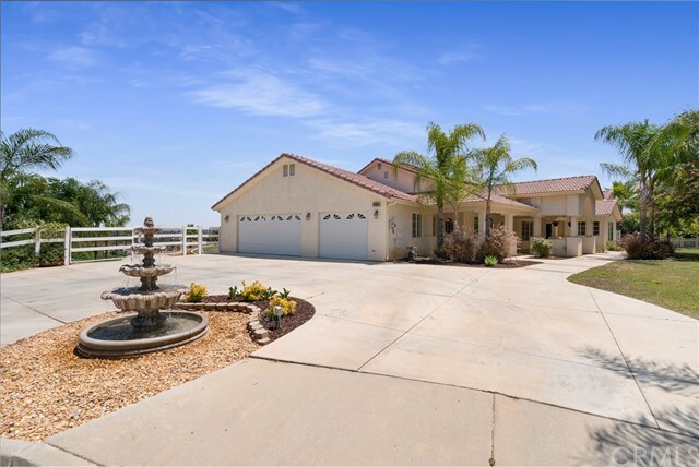 Property Photo:  14350 Citrus Park Circle  CA 92503 