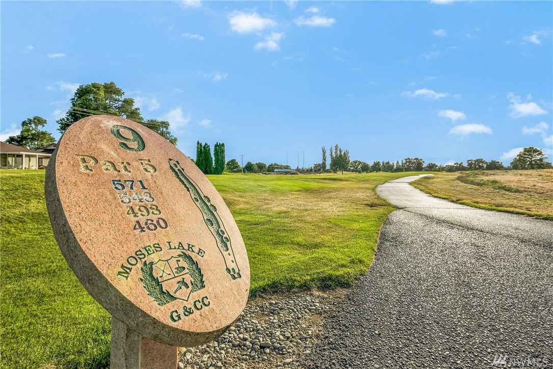 Property Photo:  1388 NE  Road F.8 205  WA 98837 