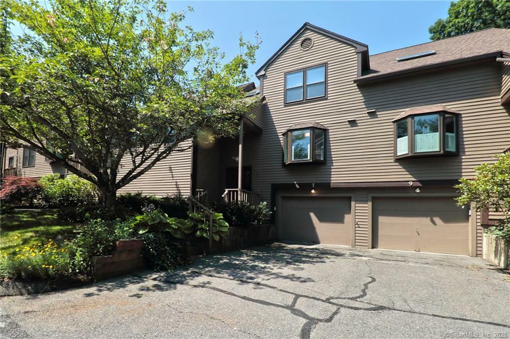 Property Photo: 7 Hollow Tree Lane 7 CT 06468