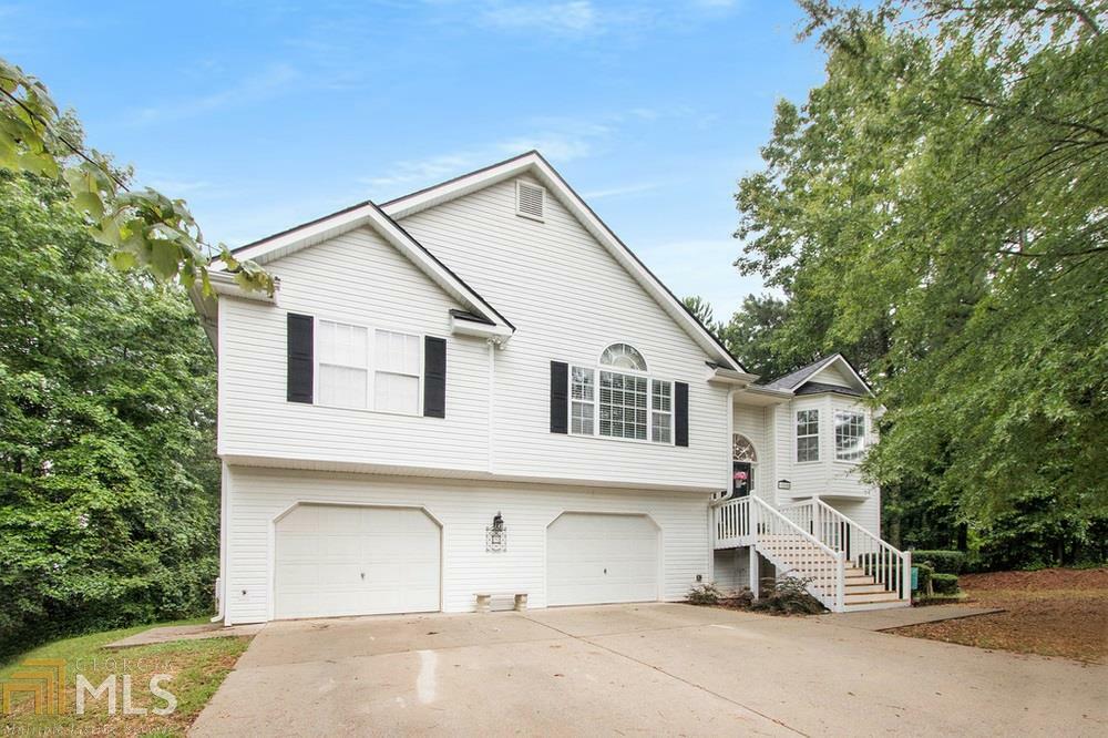 Property Photo: 9505 Pebble Creek Ct GA 30180
