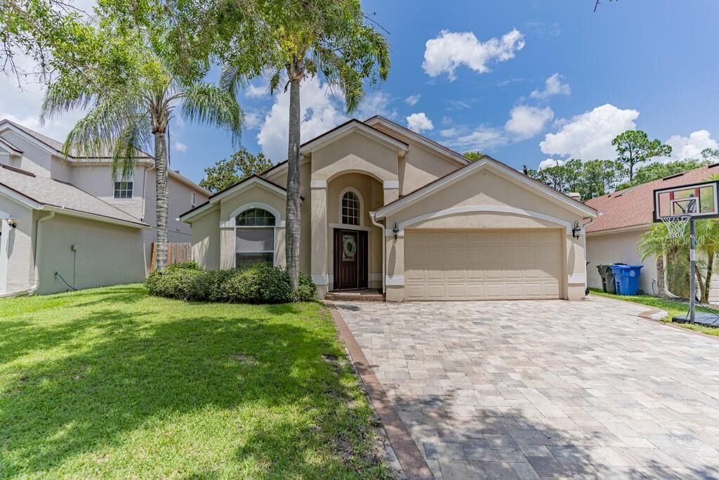 Property Photo:  897 N Lake Claire Circle  FL 32765 