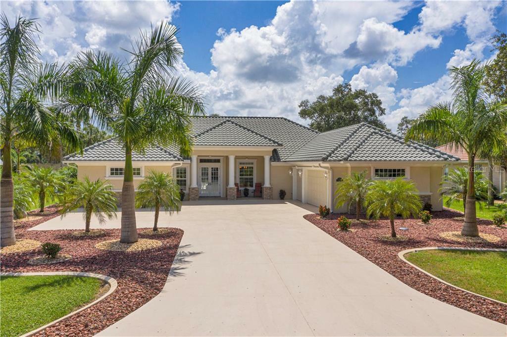 Property Photo: 192 Grand Oak Circle FL 34292