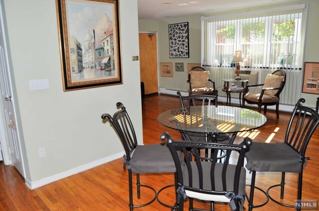 Property Photo:  45 Wilfred Street 23  NJ 07052 