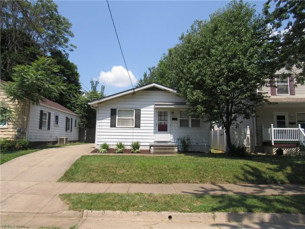 Property Photo:  629 Hollibaugh Avenue  OH 44310 