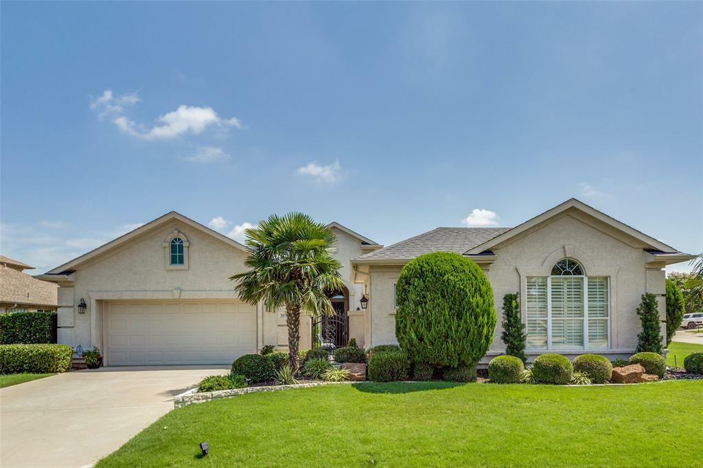 Property Photo: 11700 Oak Brook Court TX 76207