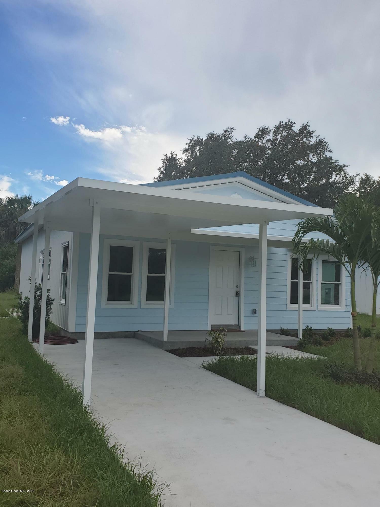 Property Photo:  821 Ferndale Avenue  FL 32955 