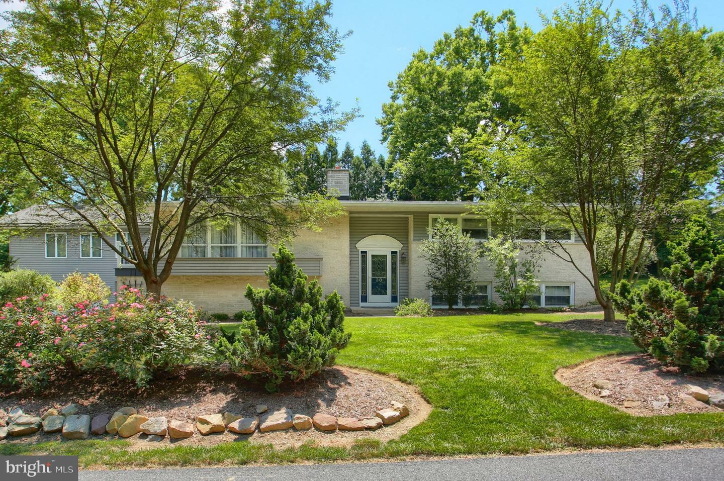 Property Photo:  30 Foxcroft Drive  PA 17011 