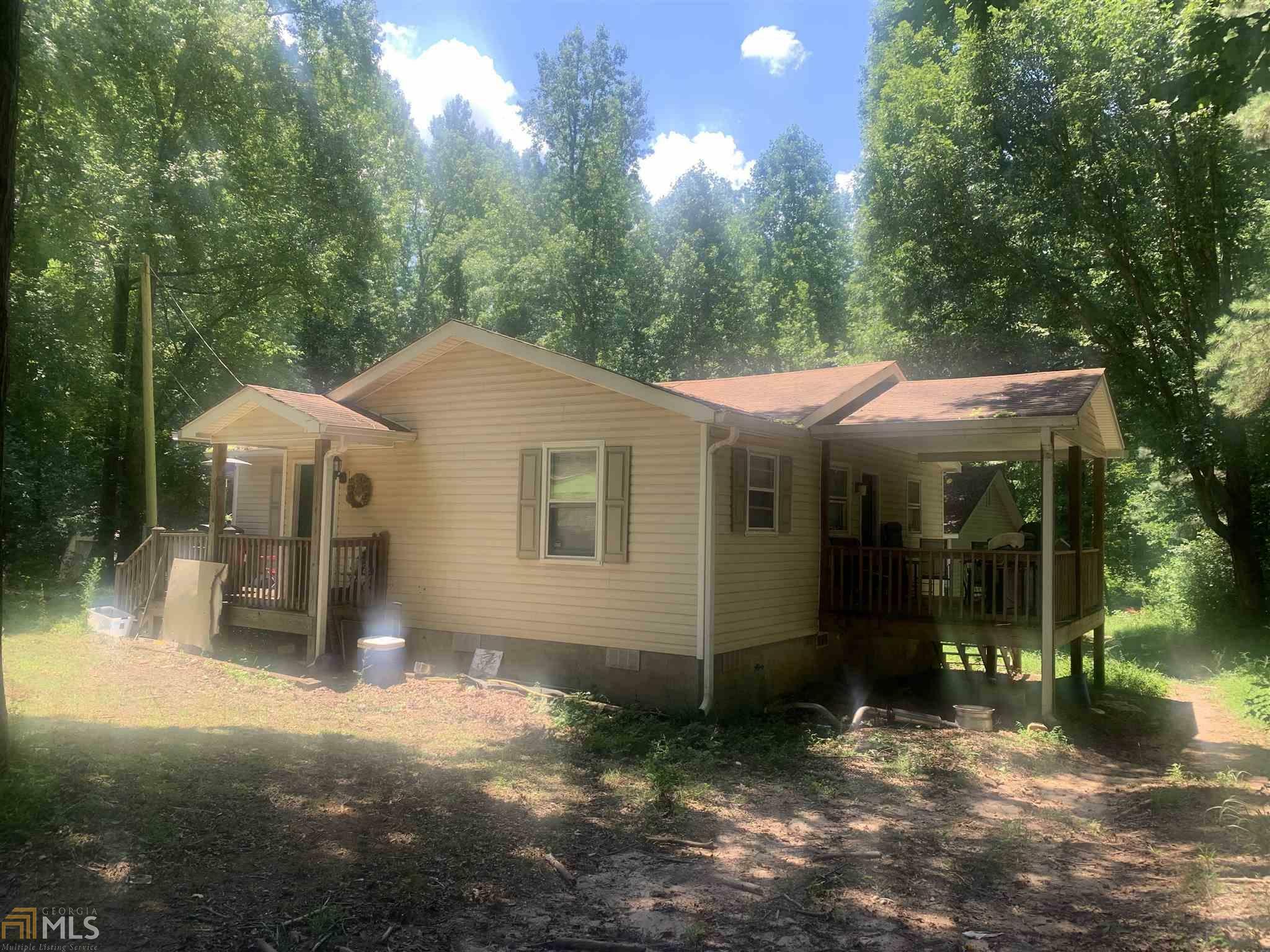 Property Photo: 275 Riviera Dr GA 30116