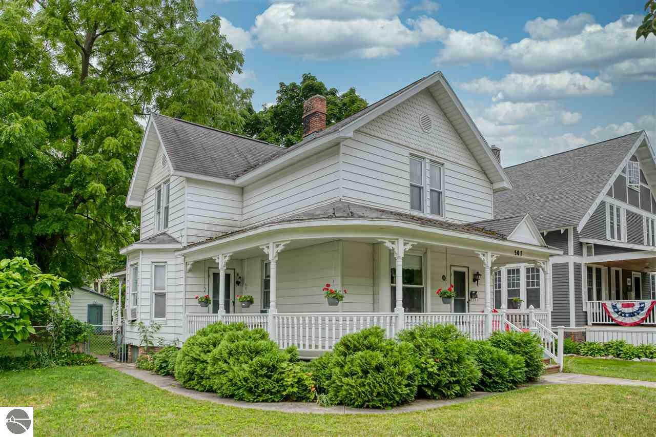 Property Photo:  507 Fifth Street  MI 49684 