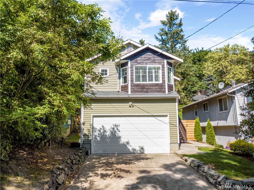 Property Photo:  8811  41st Avenue S  WA 98118 